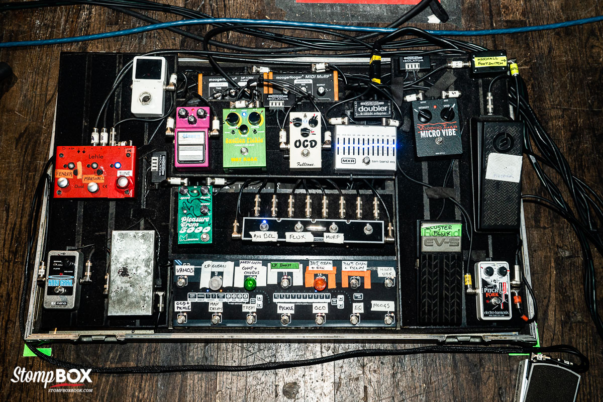 Joey Santiago  Pedal Boards – Stompbox Book